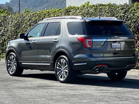 Used 2018 Ford Explorer Platinum image 6