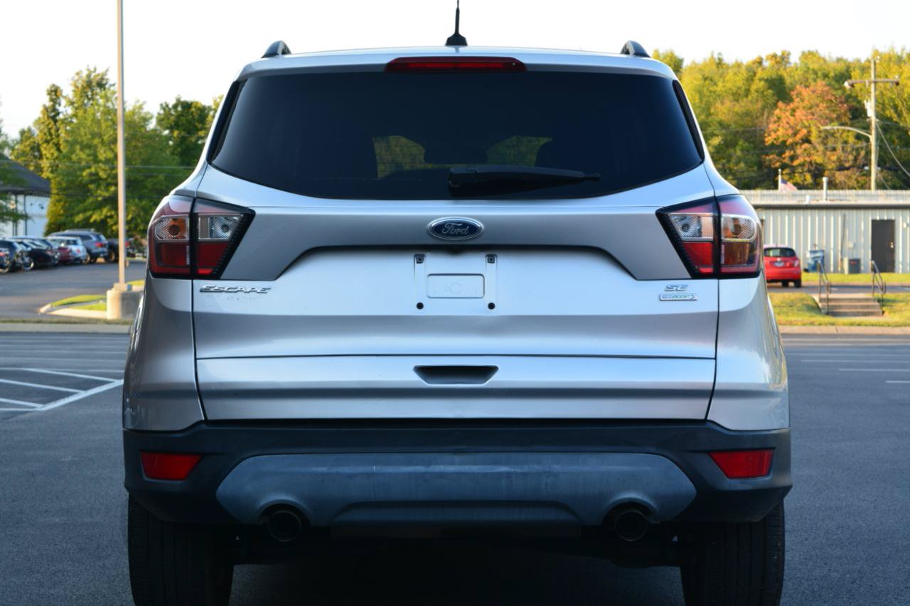 Used 2018 Ford Escape SE FWD image 6