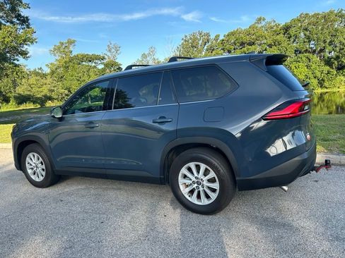 Used 2024 Toyota Grand Highlander AWD image 4
