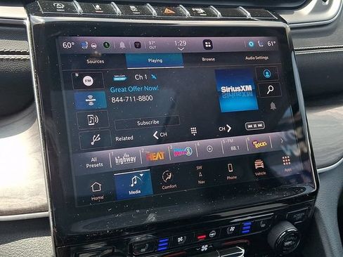 Used 2023 Jeep Grand Cherokee Limited w/ Luxury Tech Group II AWD/4WD image 13