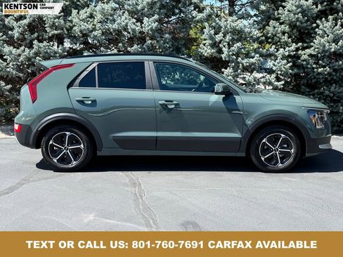 Used 2023 Kia Niro EX FWD image 10