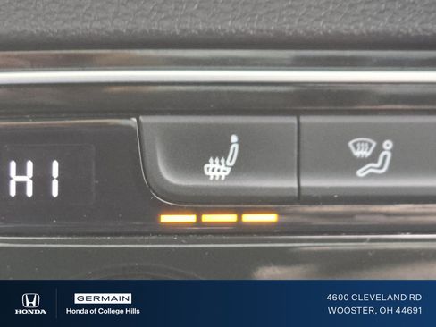 Used 2021 Volkswagen Atlas SEL R-Line image 7