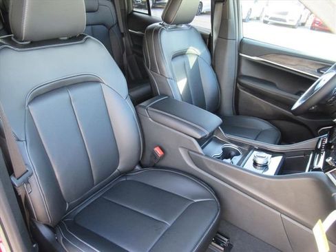 New 2026 Jeep Grand Cherokee Limited RWD image 9