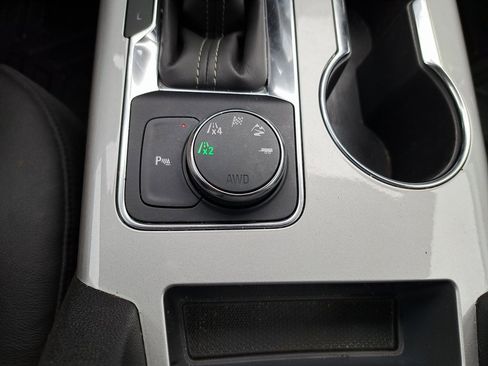 Used 2019 Chevrolet Blazer LT w/ Sun and Wheels Package image 18