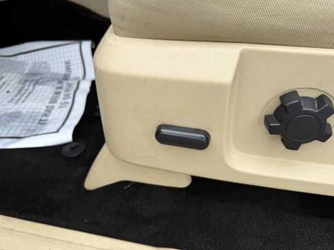 Used 2016 Ford Expedition EL XL AWD/4WD image 17