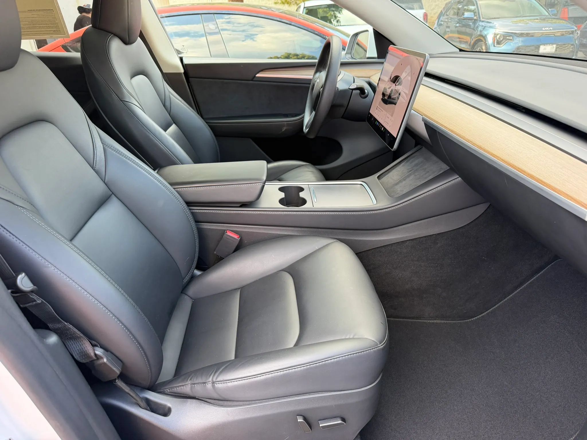 Used 2023 Tesla Model Y Long Range AWD/4WD image 24