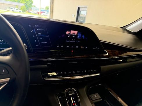Used 2022 Cadillac Escalade Sport Platinum AWD/4WD image 11