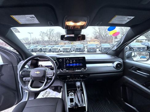 Used 2024 Chevrolet Colorado LT w/ LT Convenience Package image 12