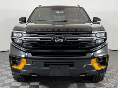 Used 2025 Ford Expedition Tremor image 6