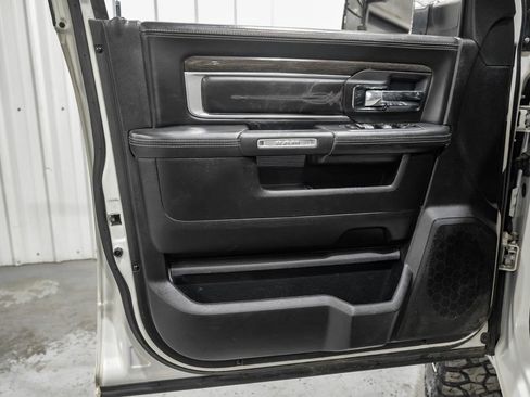 Used 2017 RAM 3500 Laramie Longhorn AWD/4WD image 42