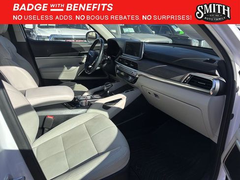 Used 2022 Kia Telluride EX w/ EX Premium Package image 12