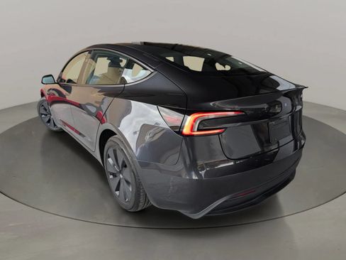 Used 2024 Tesla Model 3 Standard Range RWD image 3