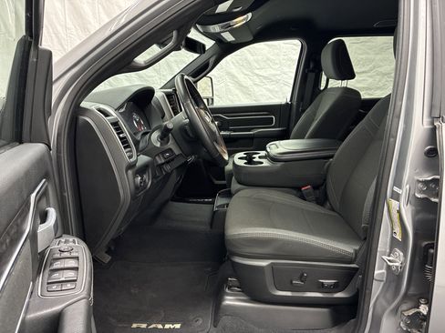 Used 2024 RAM 2500 Big Horn w/ Night Edition AWD/4WD image 13