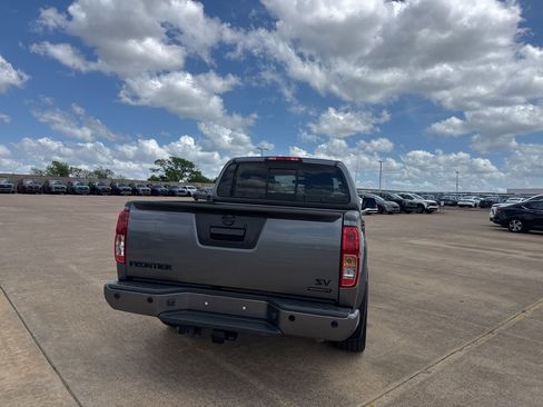 Used 2020 Nissan Frontier SV w/ Midnight Edition Floor Mats image 22