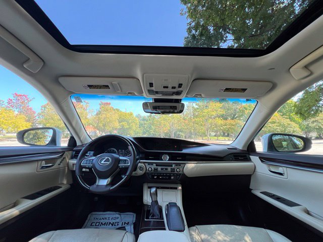 Used 2016 Lexus ES 350 w/ Luxury Package w/Wood Trim FWD image 25