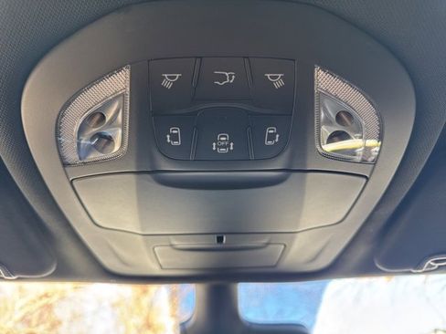 New 2026 Chrysler Voyager LX image 20