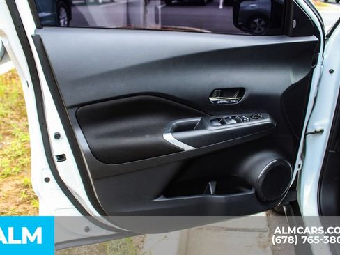 Used 2023 Nissan Kicks SV FWD image 35