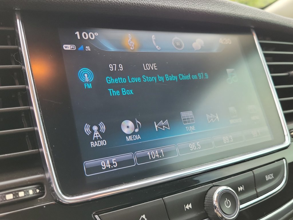 Used 2019 Buick Encore Essence w/ Safety Package II FWD image 25