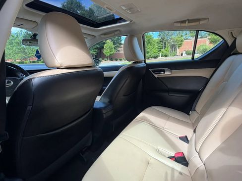 Used 2015 Lexus CT 200h FWD image 15