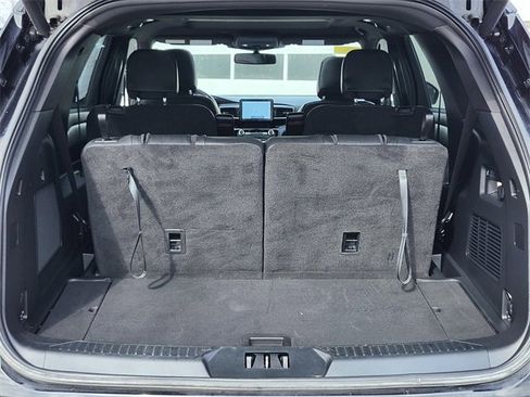 Certified 2022 Ford Explorer ST-Line w/ Class IV Trailer Tow Package image 33