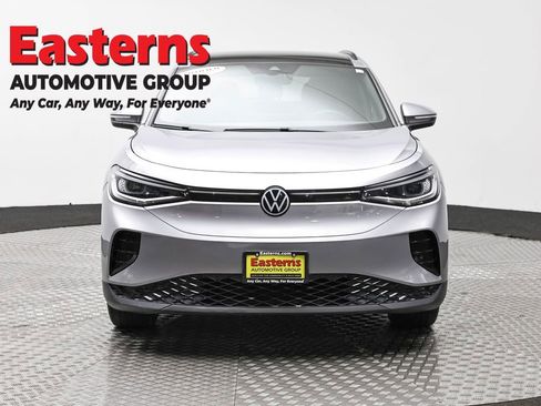 Used 2023 Volkswagen ID.4 Pro S image 2