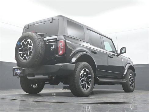 New 2025 Ford Bronco Outer Banks image 23