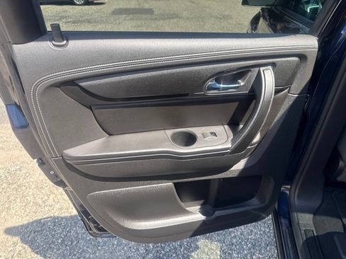 Used 2015 GMC Acadia SLE AWD/4WD image 17