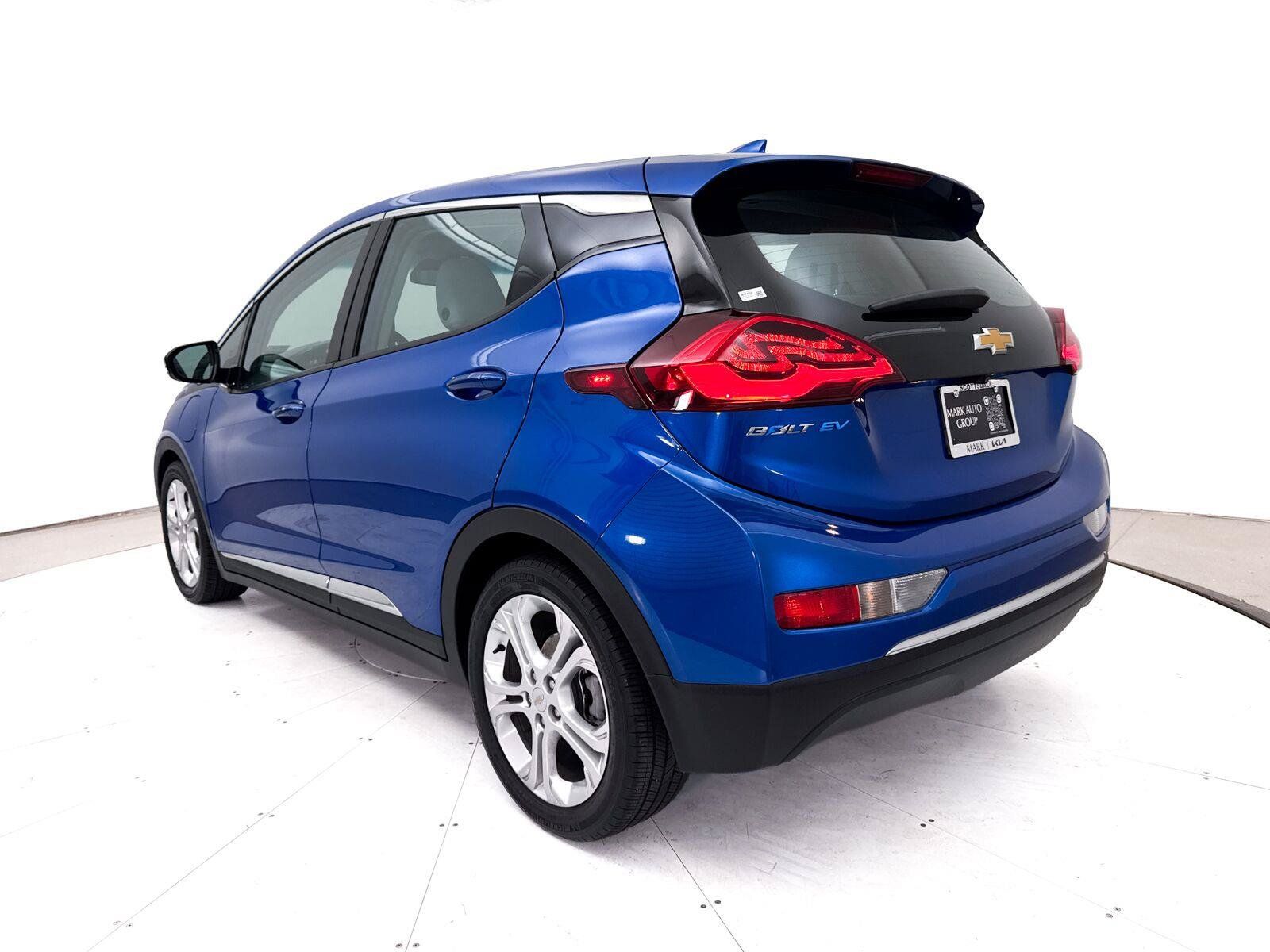 Used 2020 Chevrolet Bolt LT FWD image 11