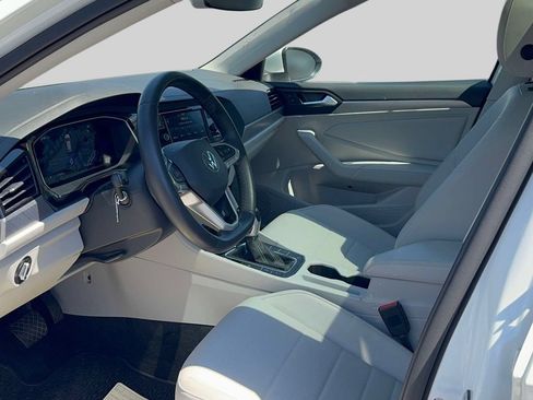 Used 2023 Volkswagen Jetta SE w/ Panoramic Sunroof Package FWD image 21