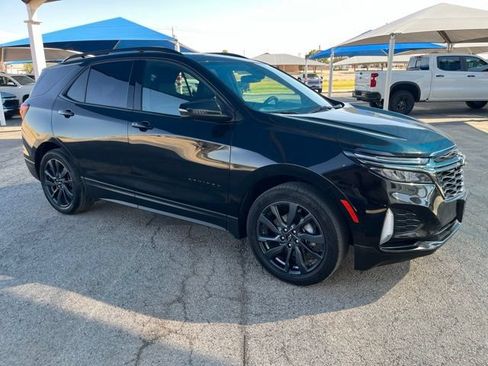 Used 2023 Chevrolet Equinox RS FWD image 3