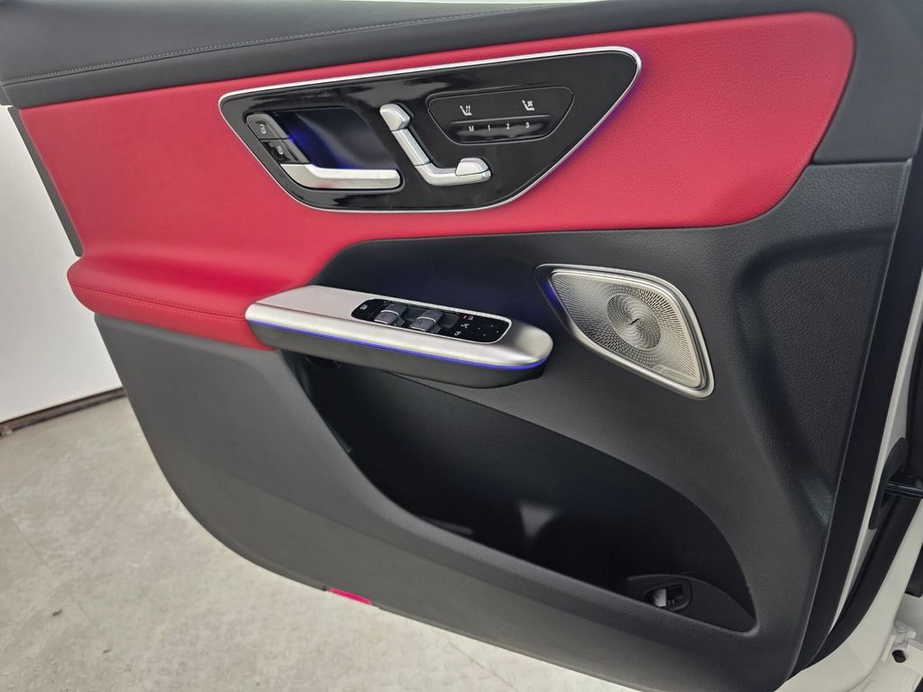 New 2027 Mercedes-Benz GLC 300 image 16