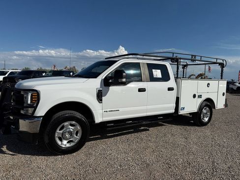 Used 2018 Ford F250 XL w/ Power Equipment Group AWD/4WD image 5