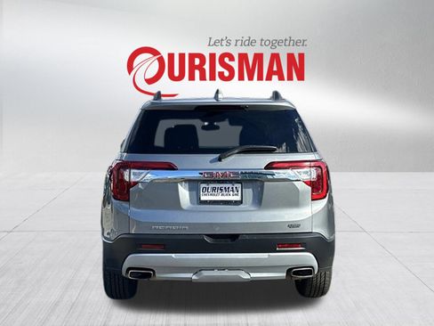 Certified 2023 GMC Acadia SLT image 3