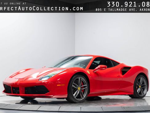 Used 2018 Ferrari 488 GTB RWD image 1