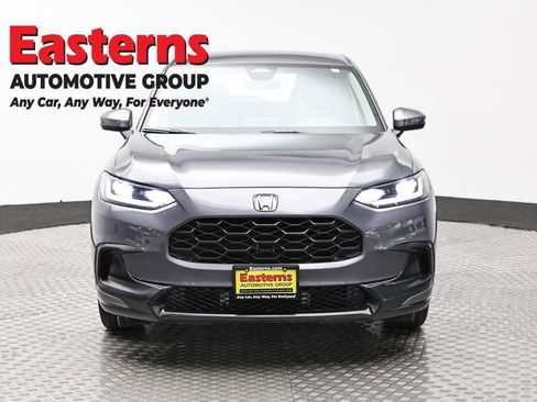 Used 2023 Honda HR-V LX image 2