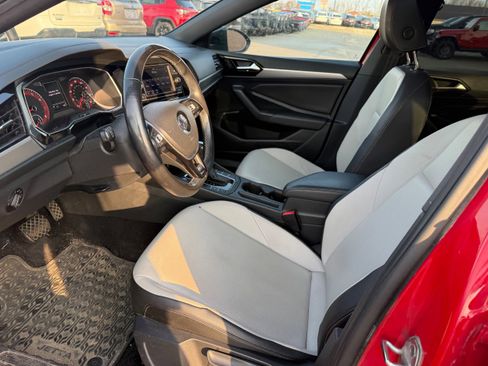 Used 2019 Volkswagen Jetta R-Line image 8