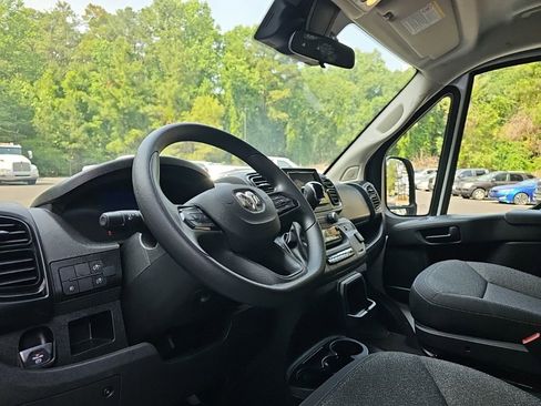 Used 2025 RAM ProMaster 2500 w/ U-Haul Equipment Group FWD image 10