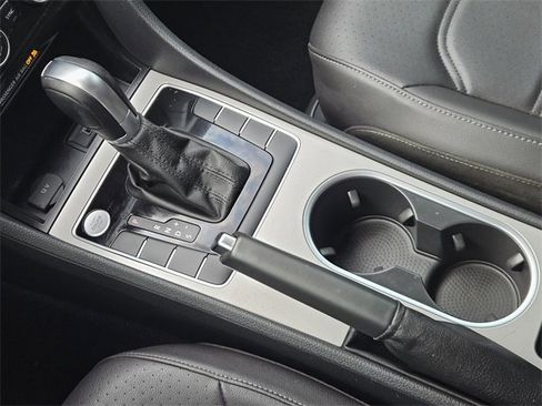 Used 2020 Volkswagen Passat 2.0T SE image 20