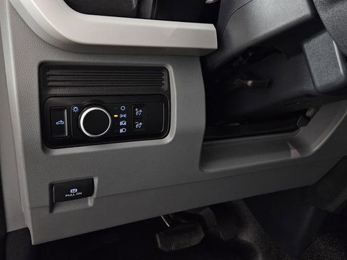 Used 2026 Ford F250 XL image 24