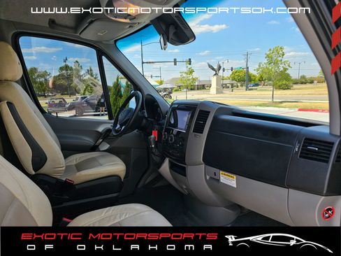 Used 2017 Mercedes-Benz Sprinter 3500 image 19