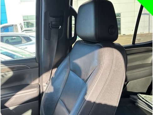 Used 2021 Chevrolet Tahoe LT AWD/4WD image 18