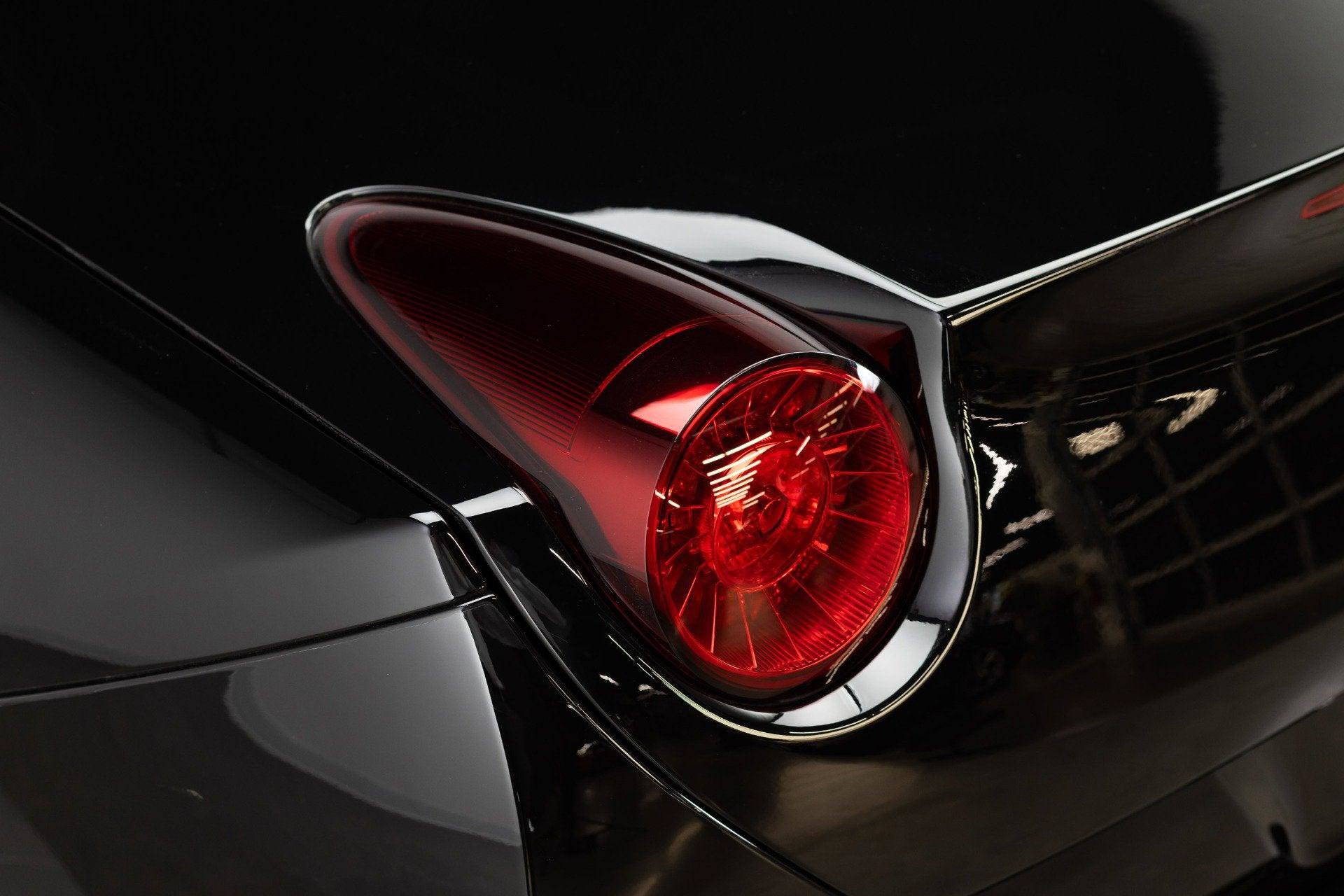 Used 2010 Ferrari California RWD image 35