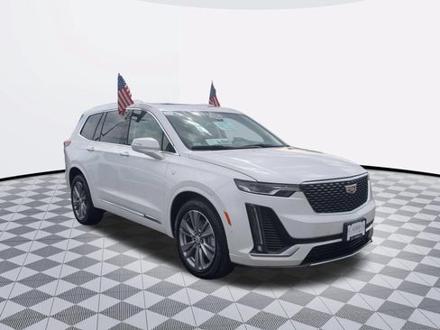 Certified 2023 Cadillac XT6 Premium Luxury w/ Technology Package AWD/4WD image 2