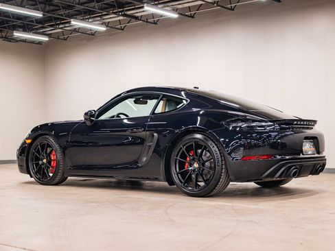 Used 2024 Porsche 718 Cayman GTS RWD image 24