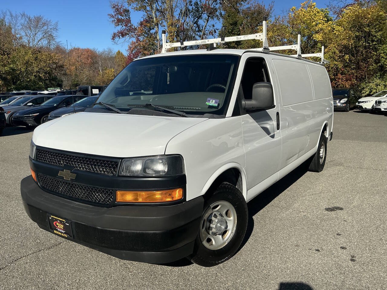 Used 2018 Chevrolet Express 2500 Extended RWD image 1