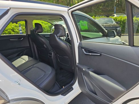 Used 2023 Kia Niro Wave FWD image 15