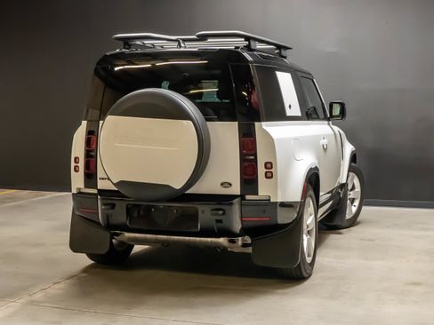Used 2023 Land Rover Defender 90 X-Dynamic SE AWD/4WD image 7