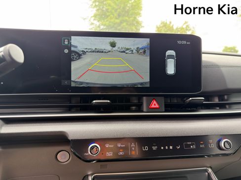 New 2026 Kia Carnival EX FWD image 16