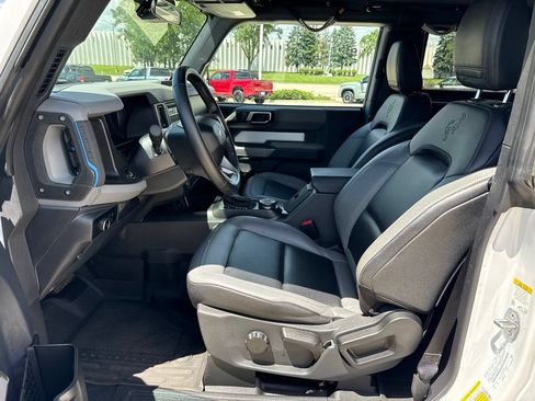 Used 2023 Ford Bronco Black Diamond AWD/4WD image 8
