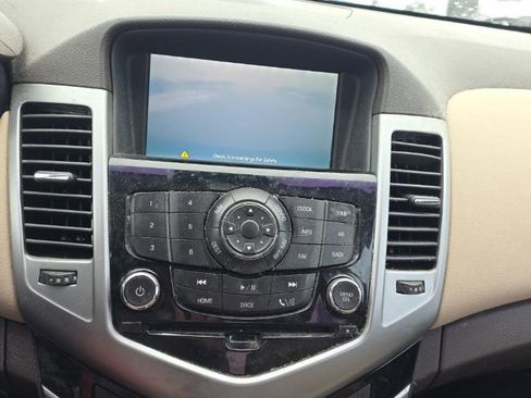 Used 2014 Chevrolet Cruze Diesel image 44